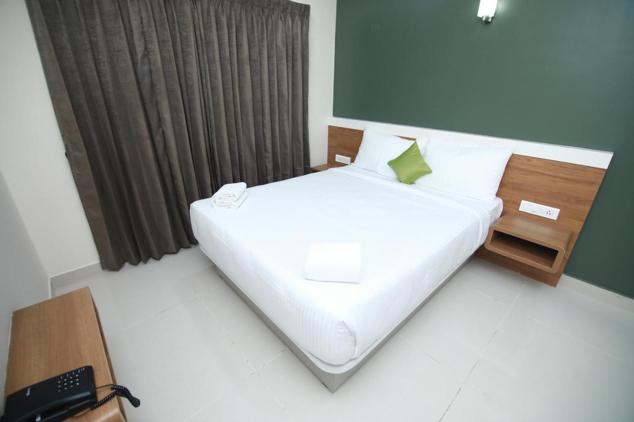 Hotel Royal Blooms Bengaluru Kültér fotó