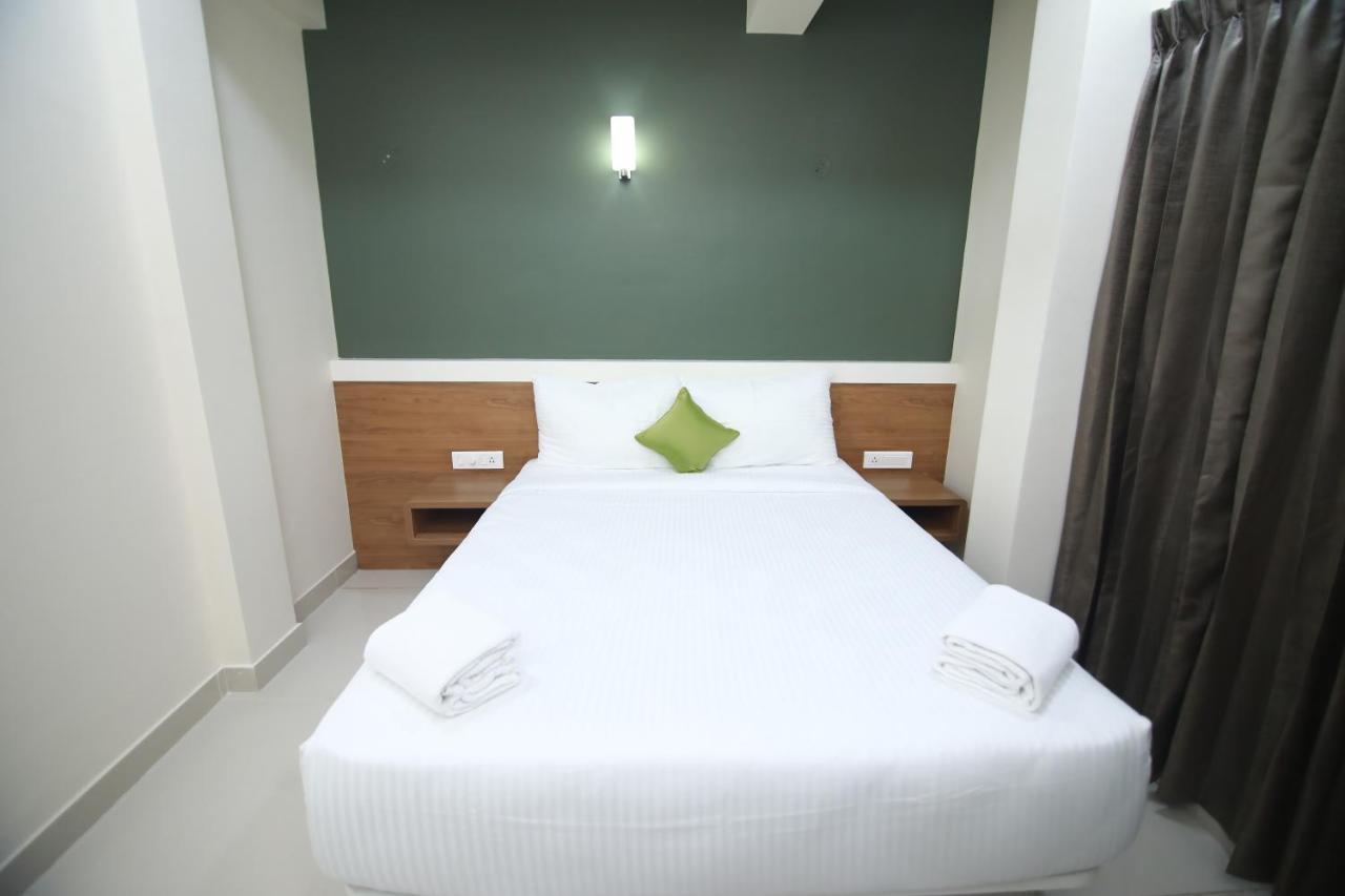 Hotel Royal Blooms Bengaluru Kültér fotó
